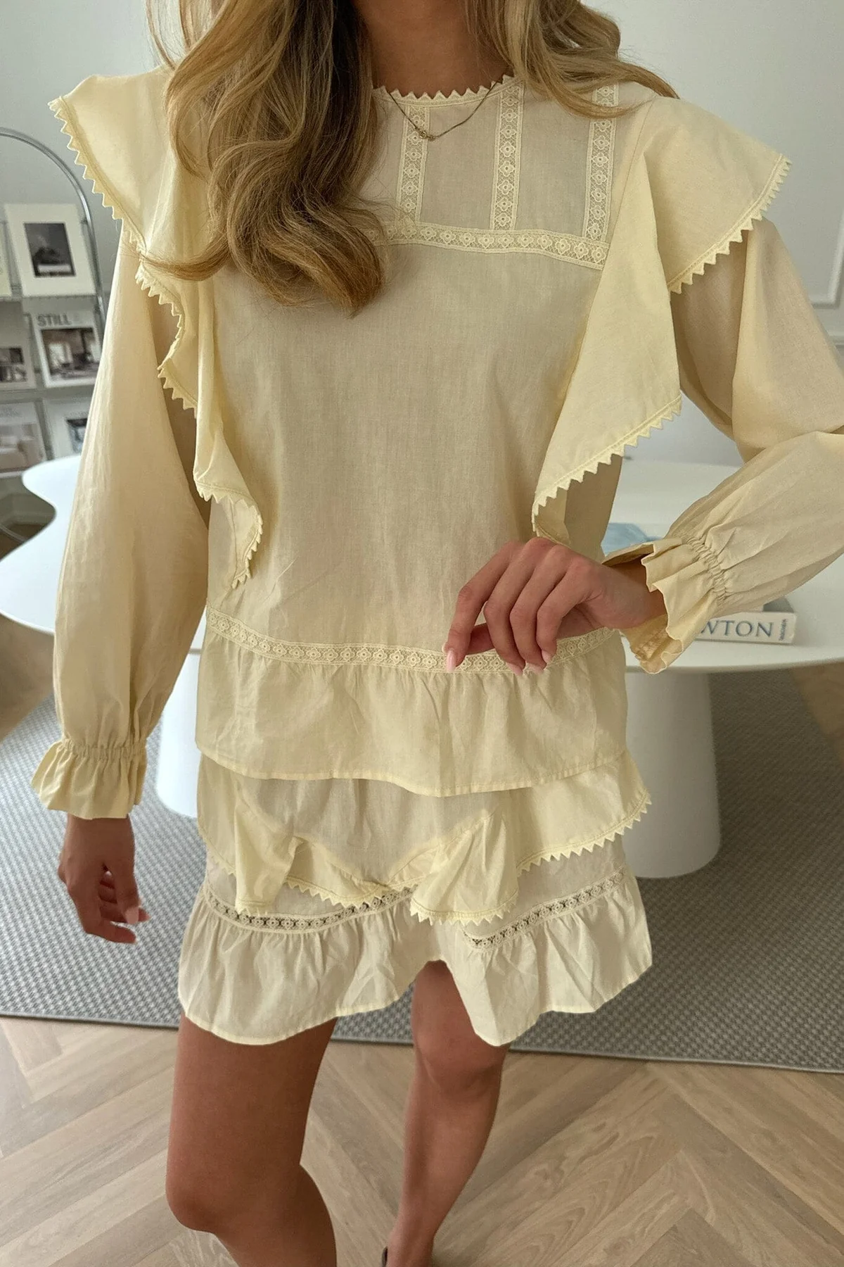 BYIC Leonoraic Lace Mini Skirt