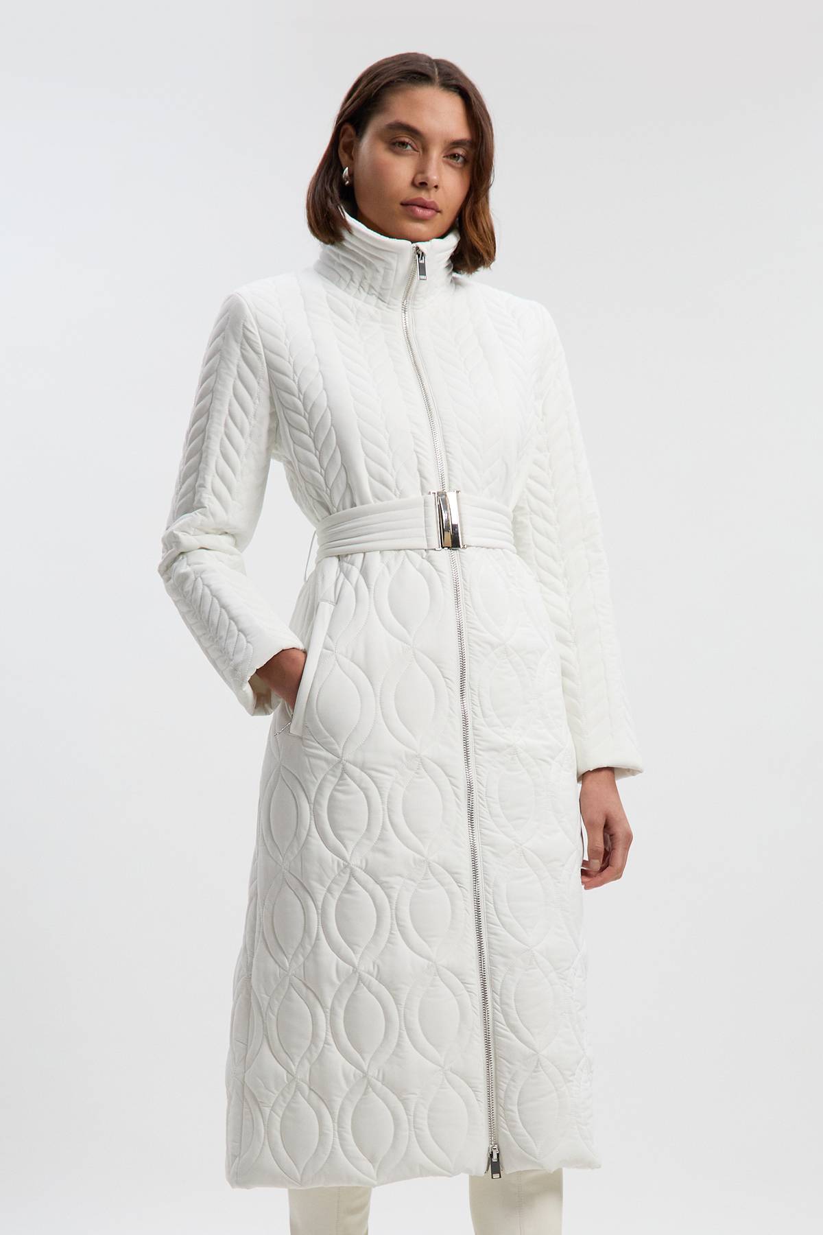 KarenMillen Manteau Matelassé Mi-Long à Ceinture avec Détails de Coutures Multiples