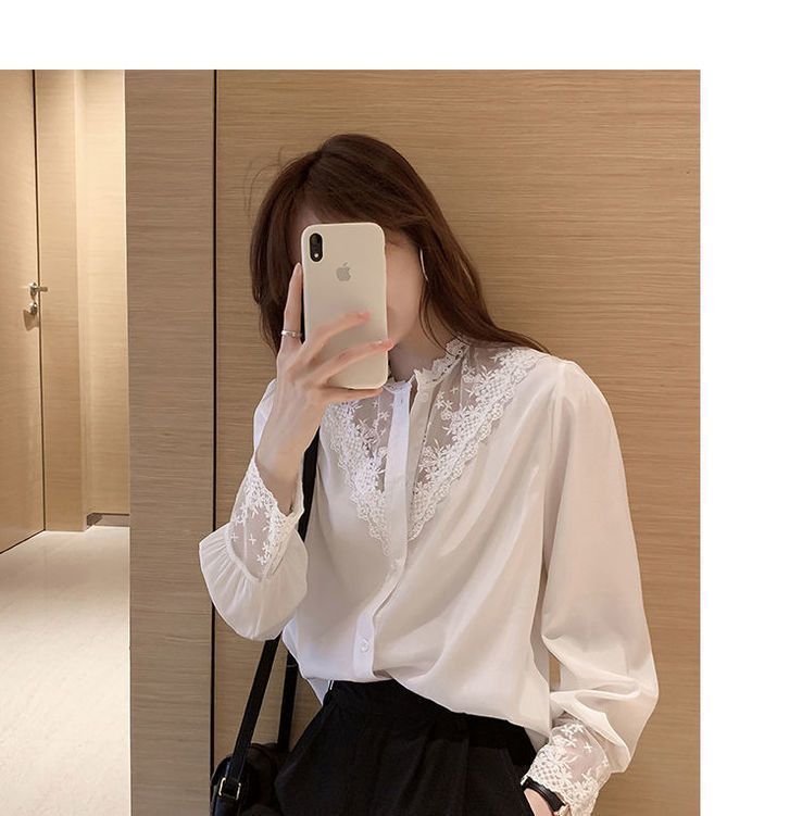 Arroba - Blouse met kantpaneel en knoopjes