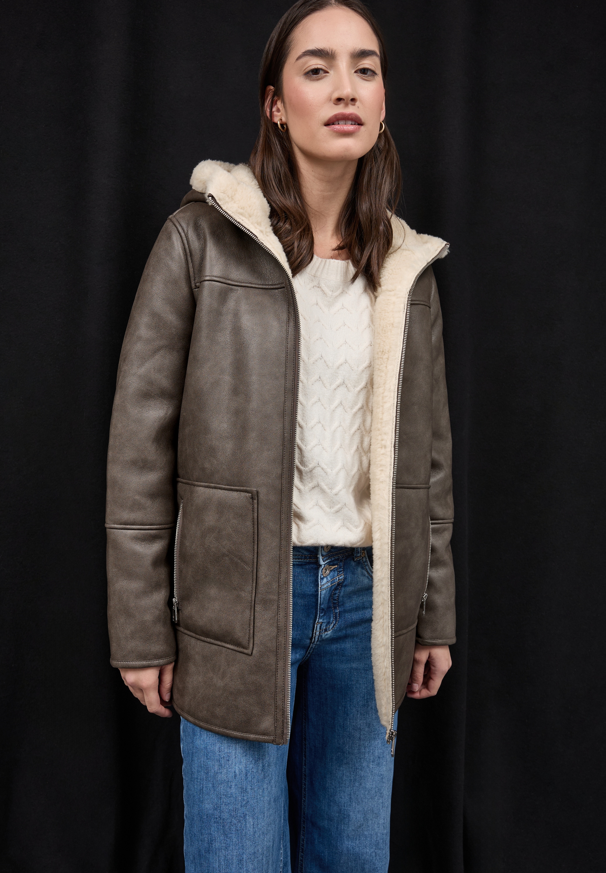 STREET ONE Lederimitatjacke mitKapuze im Leder-Look und mit Fake Fur Details