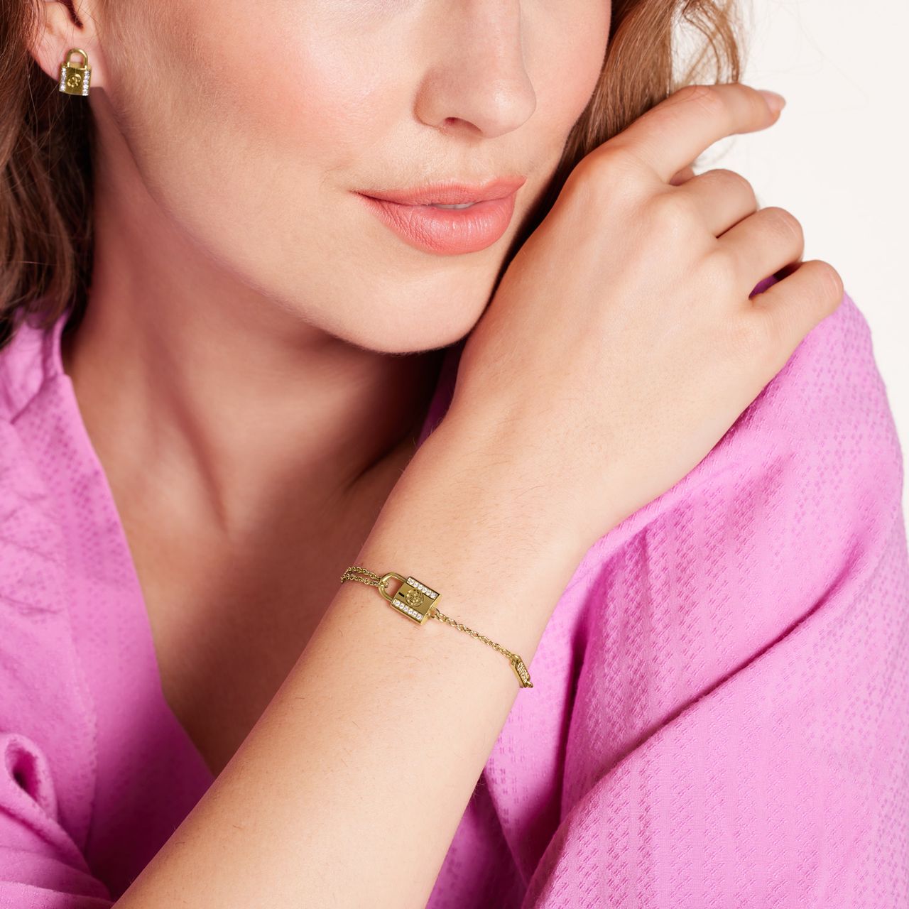 Guess goldplated stalen armband KEEP ME CLOSE