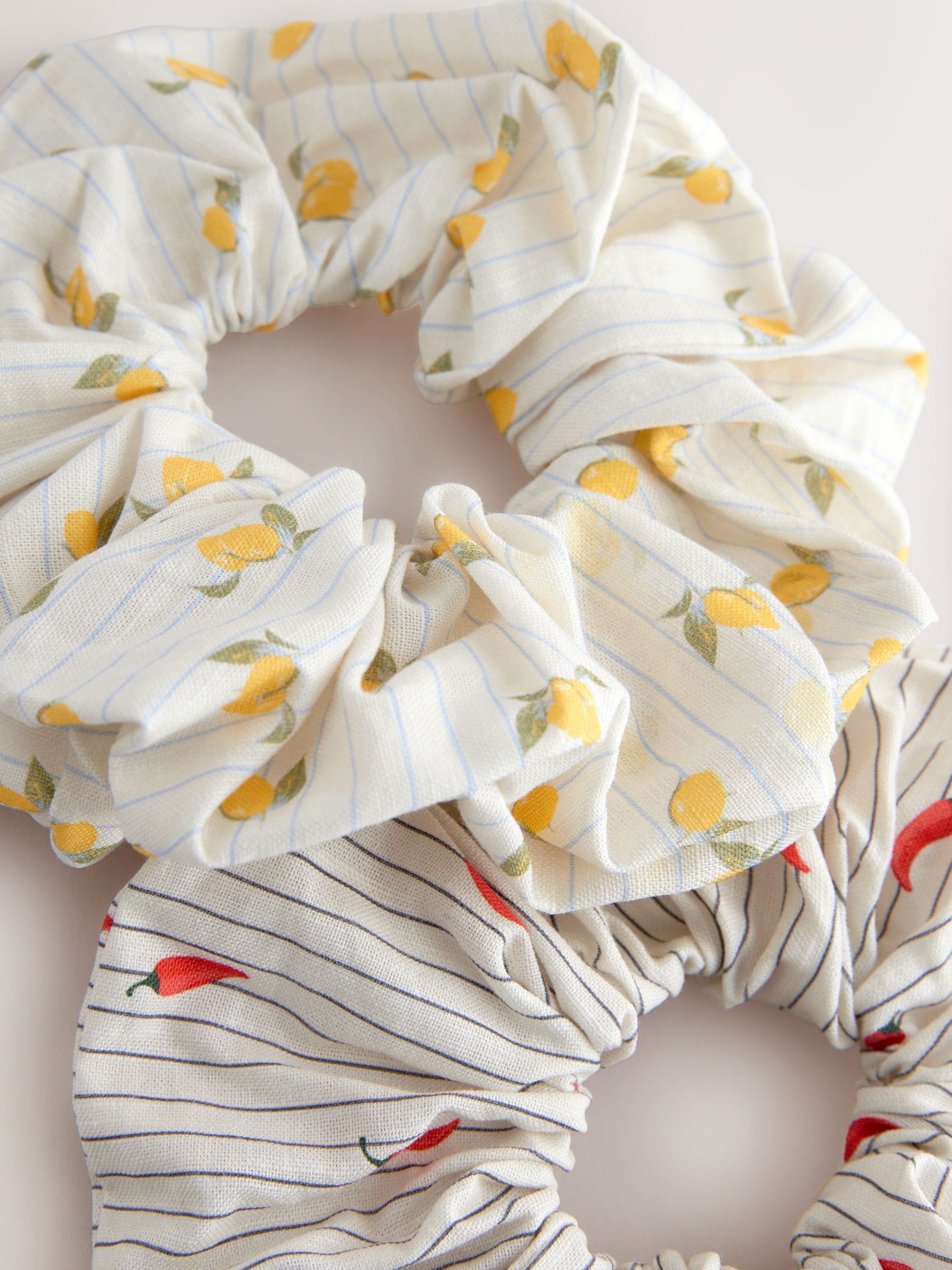 Chilli print - Verpakking van 2 haarscrunchies
