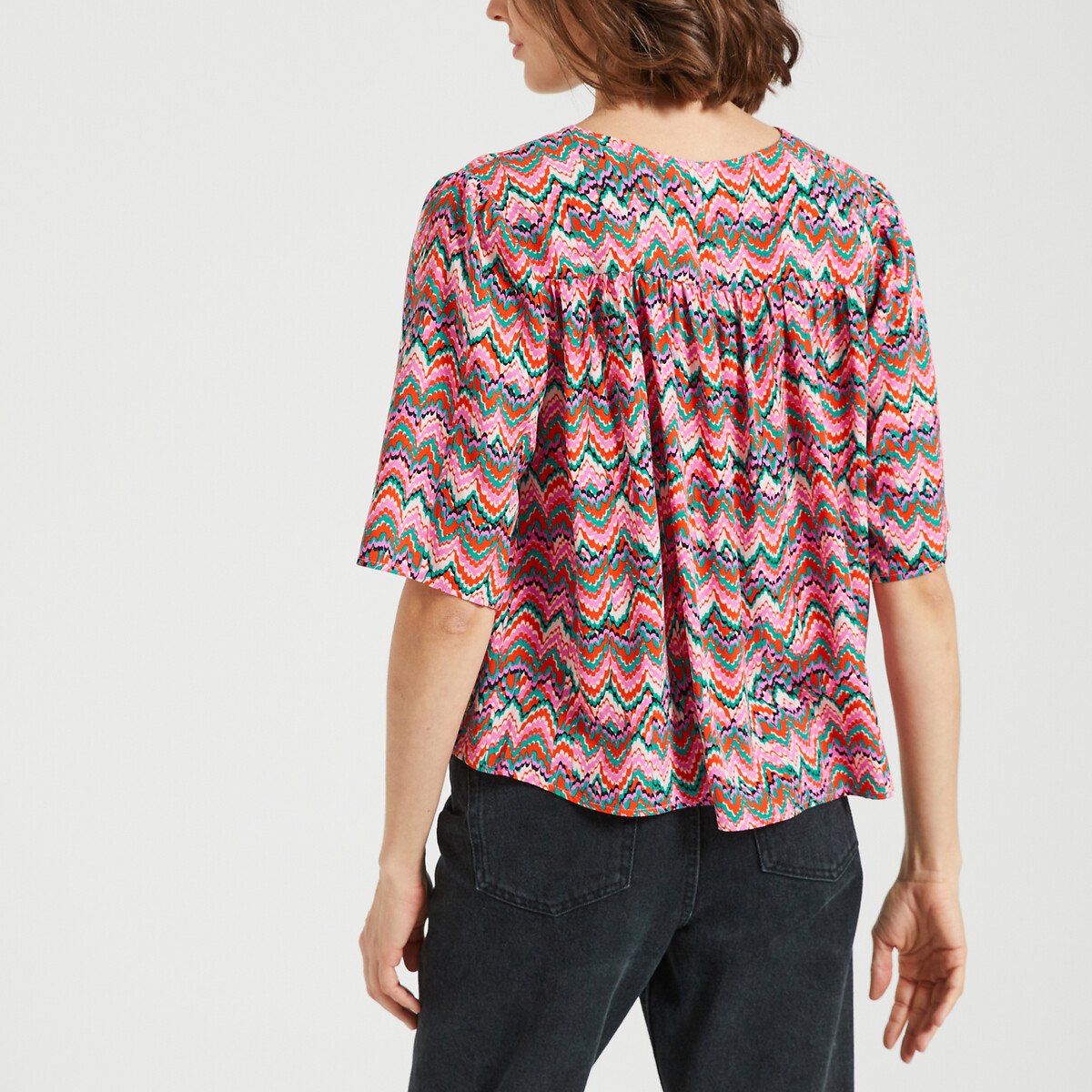 FREEMAN T. PORTER<br>Blusa estampada com decote em V