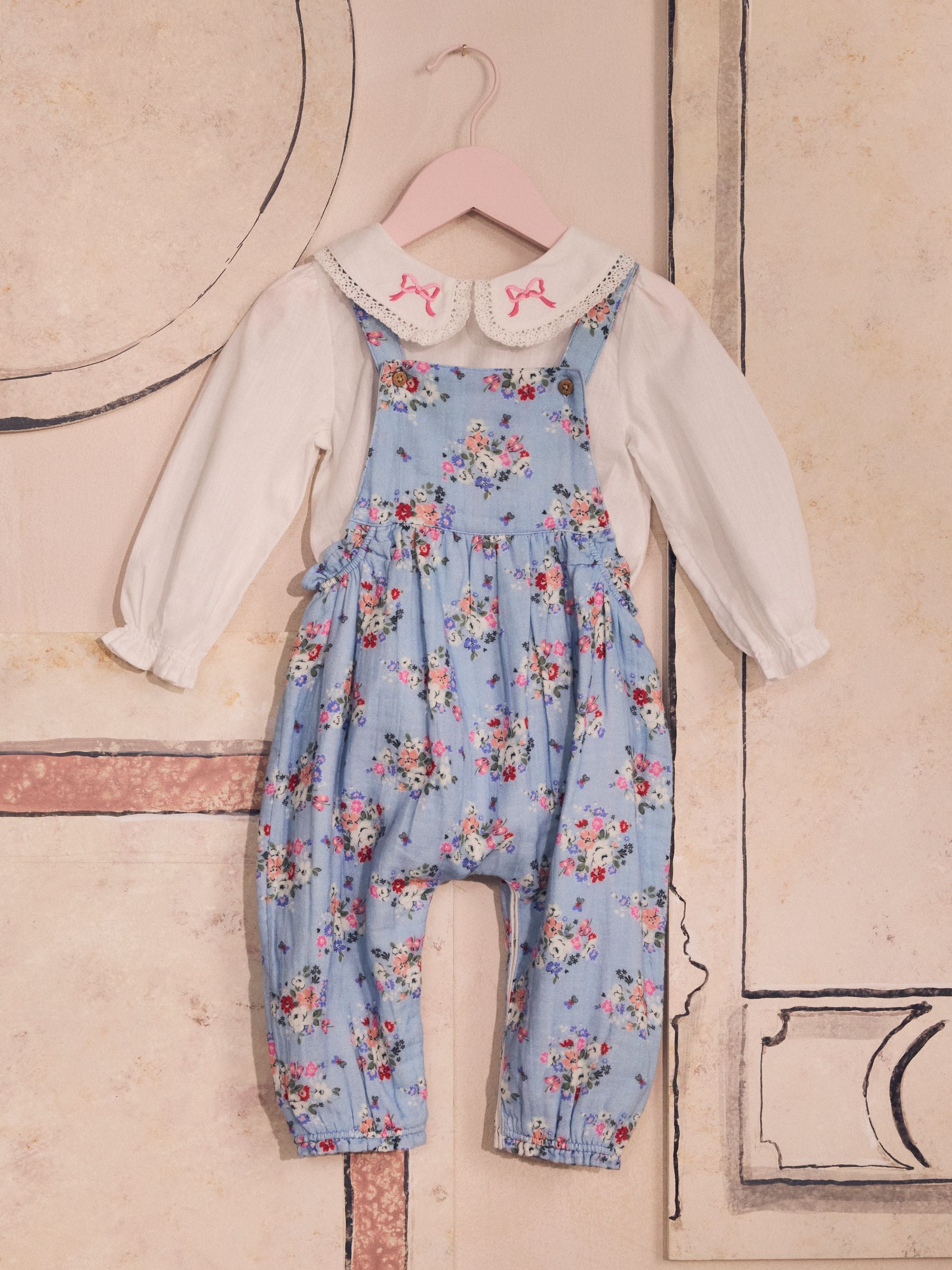 Zwart bloemenprint - Cath Kidston Baby Woven 100% Cotton Dungarees & Long Sleeve Blouse Set