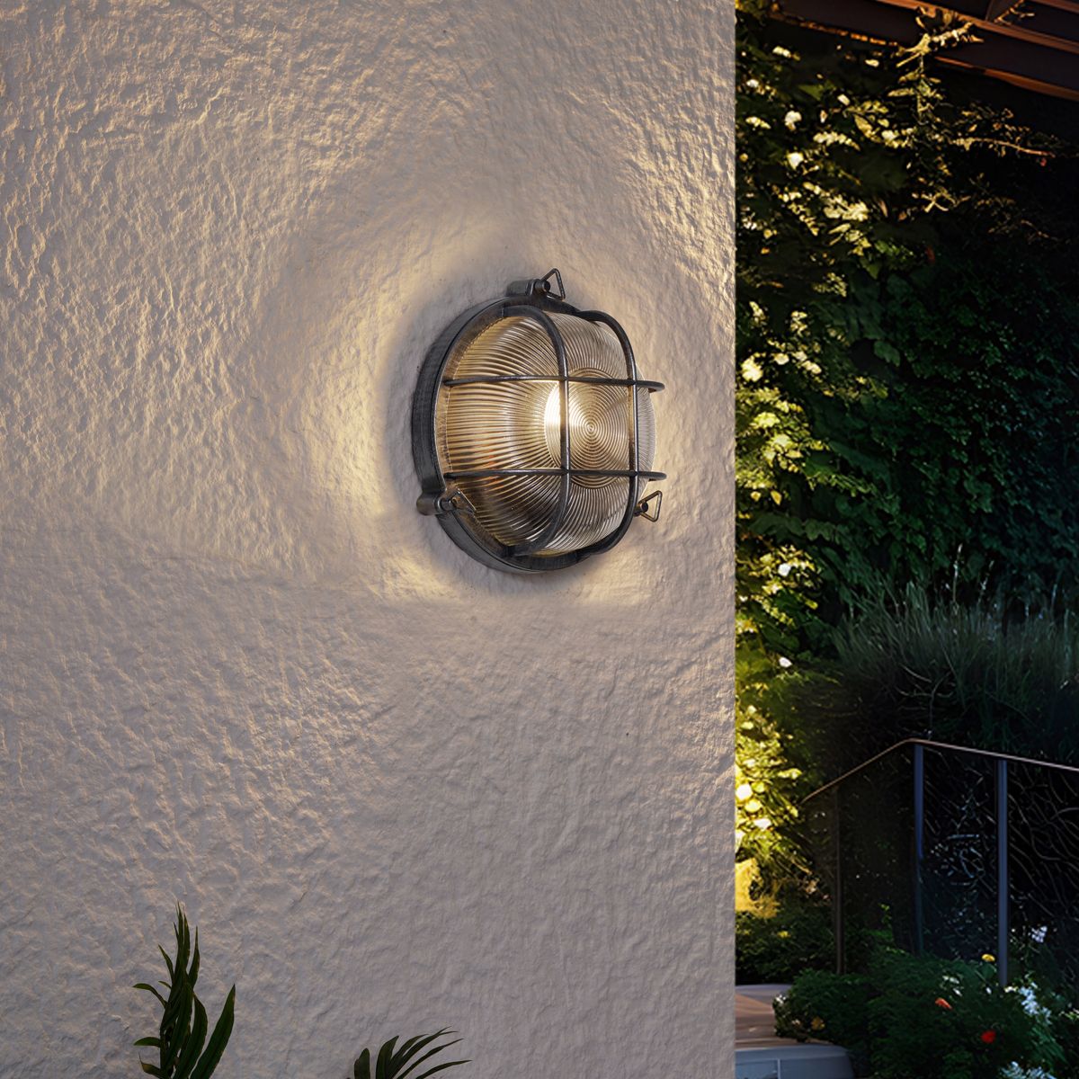 Buiten wandlamp zilver rond IP44 - Noutica