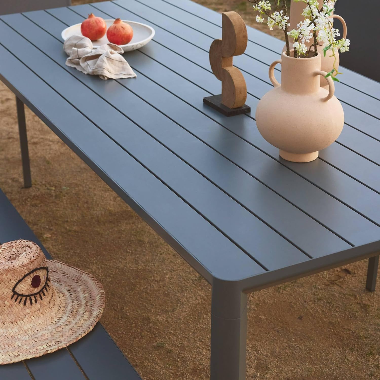 sweeek - Gartentisch Aluminium, 8 Plätze, 220 x 100 x 75 cm - Sacramento