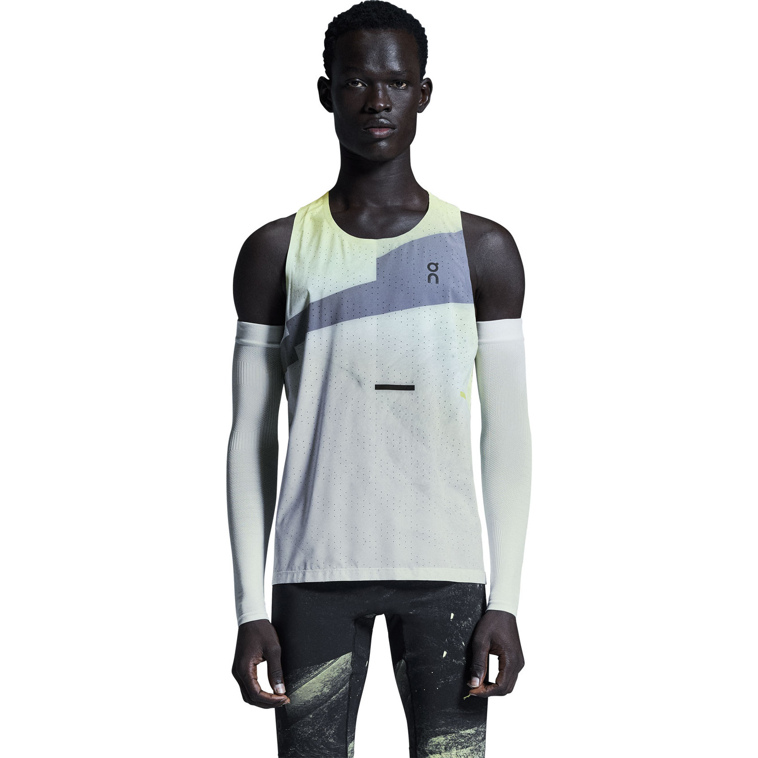 On Race Singlet Heren