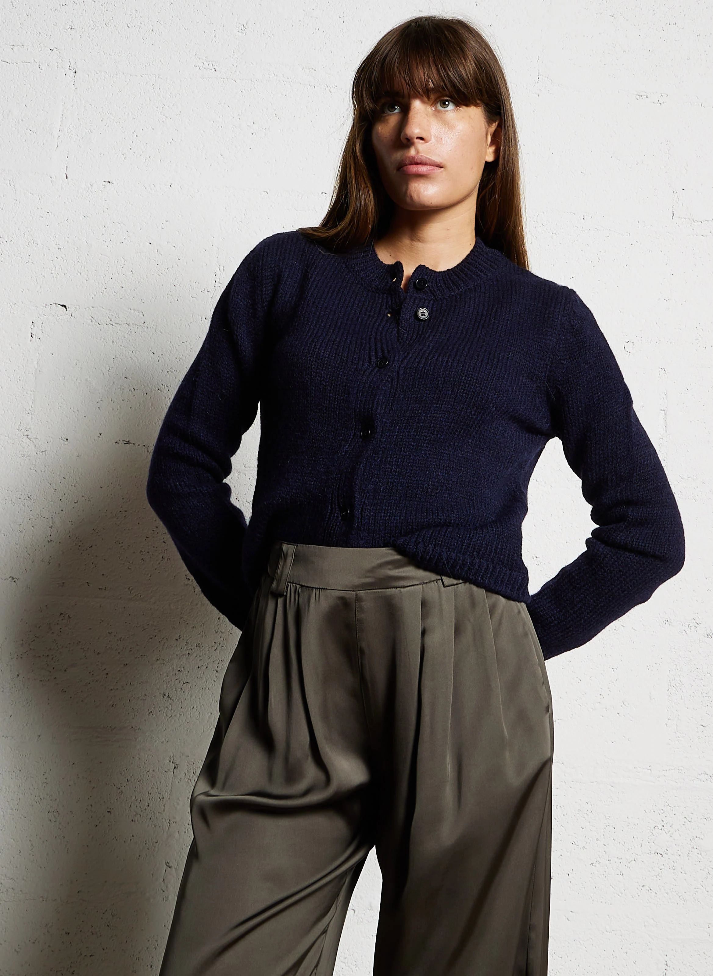 MINETTA - Gilet droit col rond en laine mérinos mélangée | Bleu