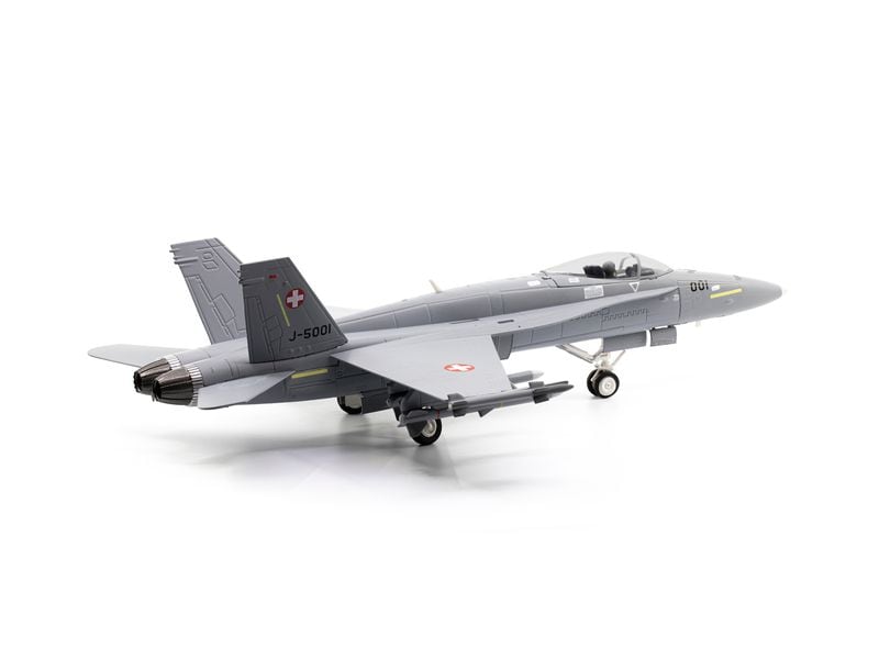 ACE F/A-18C Hornet J-5001 1:72 F/A-18C Hornet J-5001 ? Erstes Schweizer Kampfjet-Modell mit einzigartiger Nose-Art