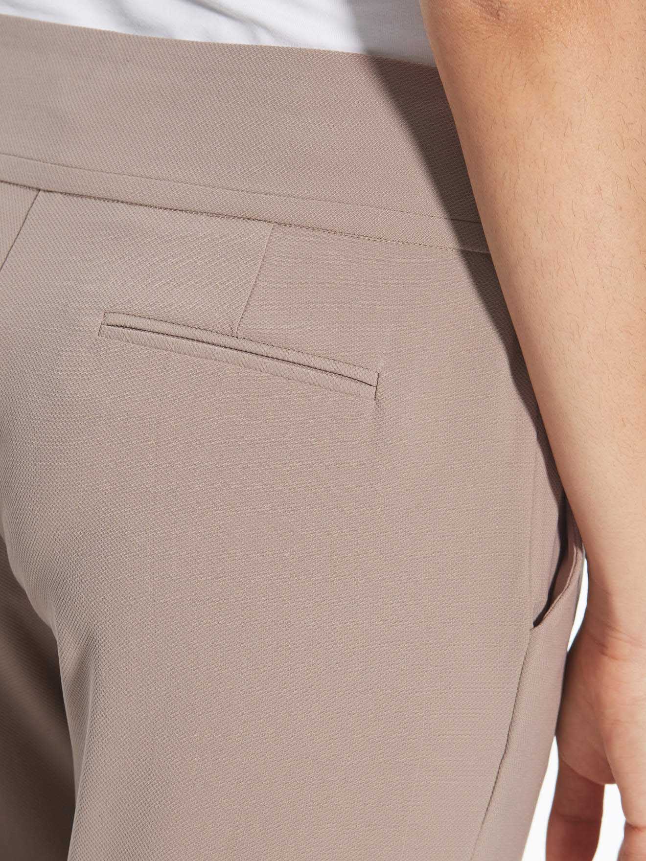 Pantalon droit, vous mesurez - d'1,60m