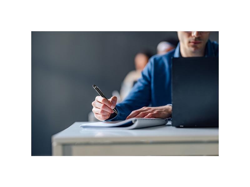 Philips Diktiergerät VoiceTracer DVT1600 Stift mit diskreter Audioaufnahme und automatischer Spracherkennung