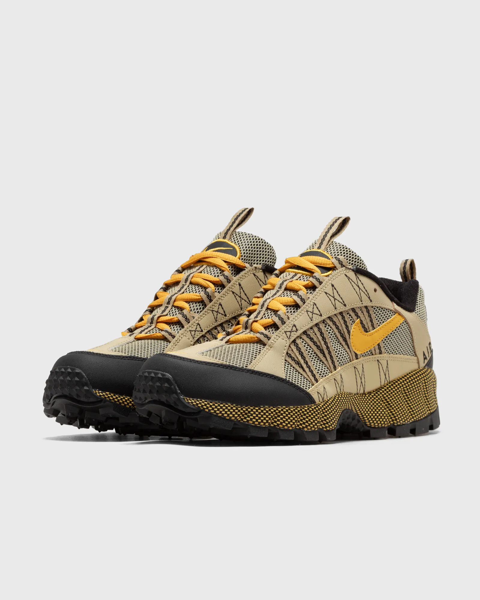 Nike NIKE AIR HUMARA QS 'Wheat Grass'