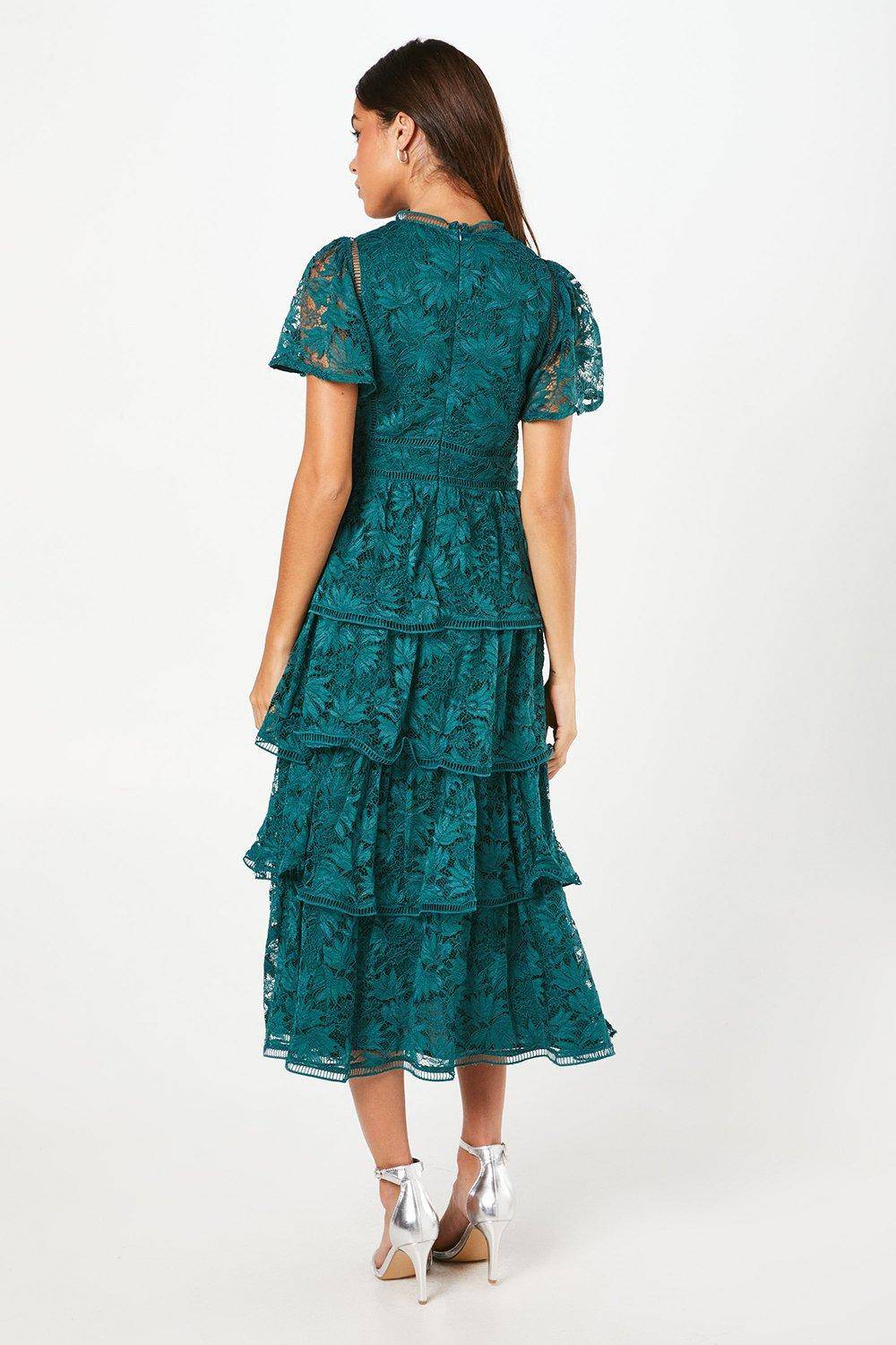 Coast Robe en Dentelle à Volants Petite avec Manches Papillon et Finitions