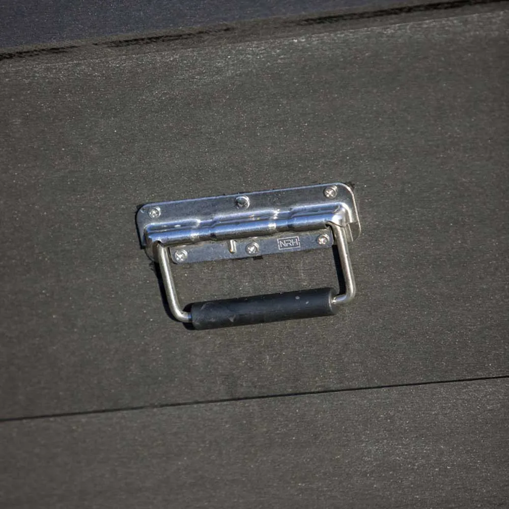 Gre accessories Avantgardistischer Technikraum