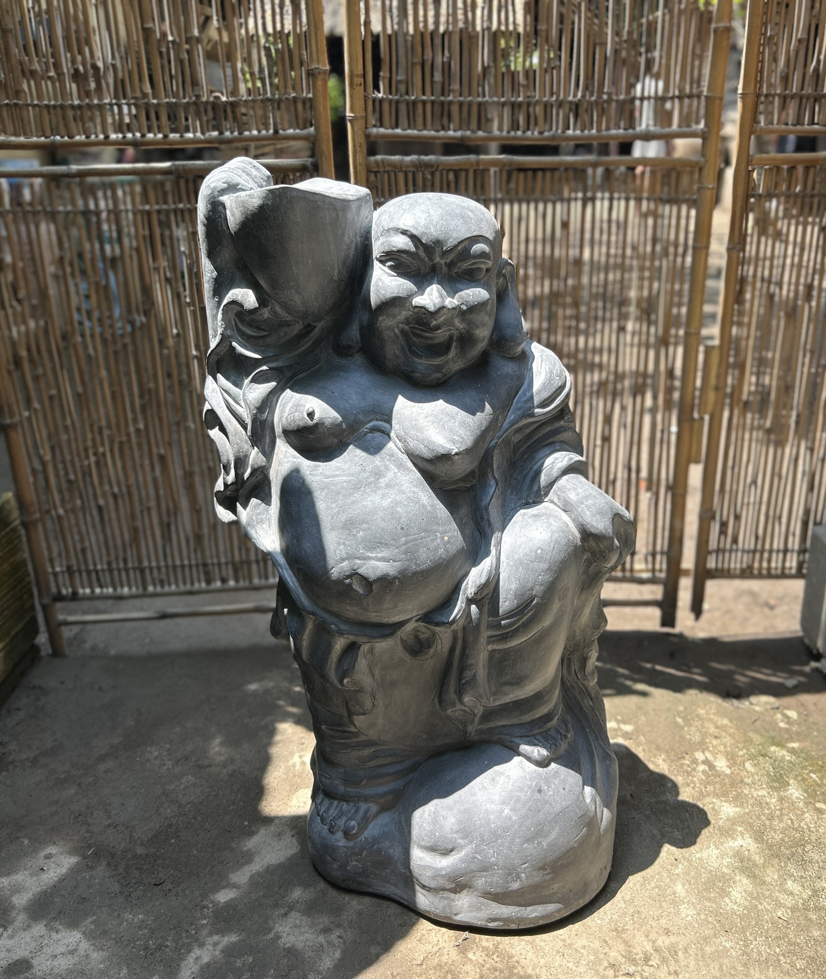 Figur 'Buddha' aus Terrakotta, grau, B 50 cm, T 30 cm, H 83 cm von fischer's lagerhaus