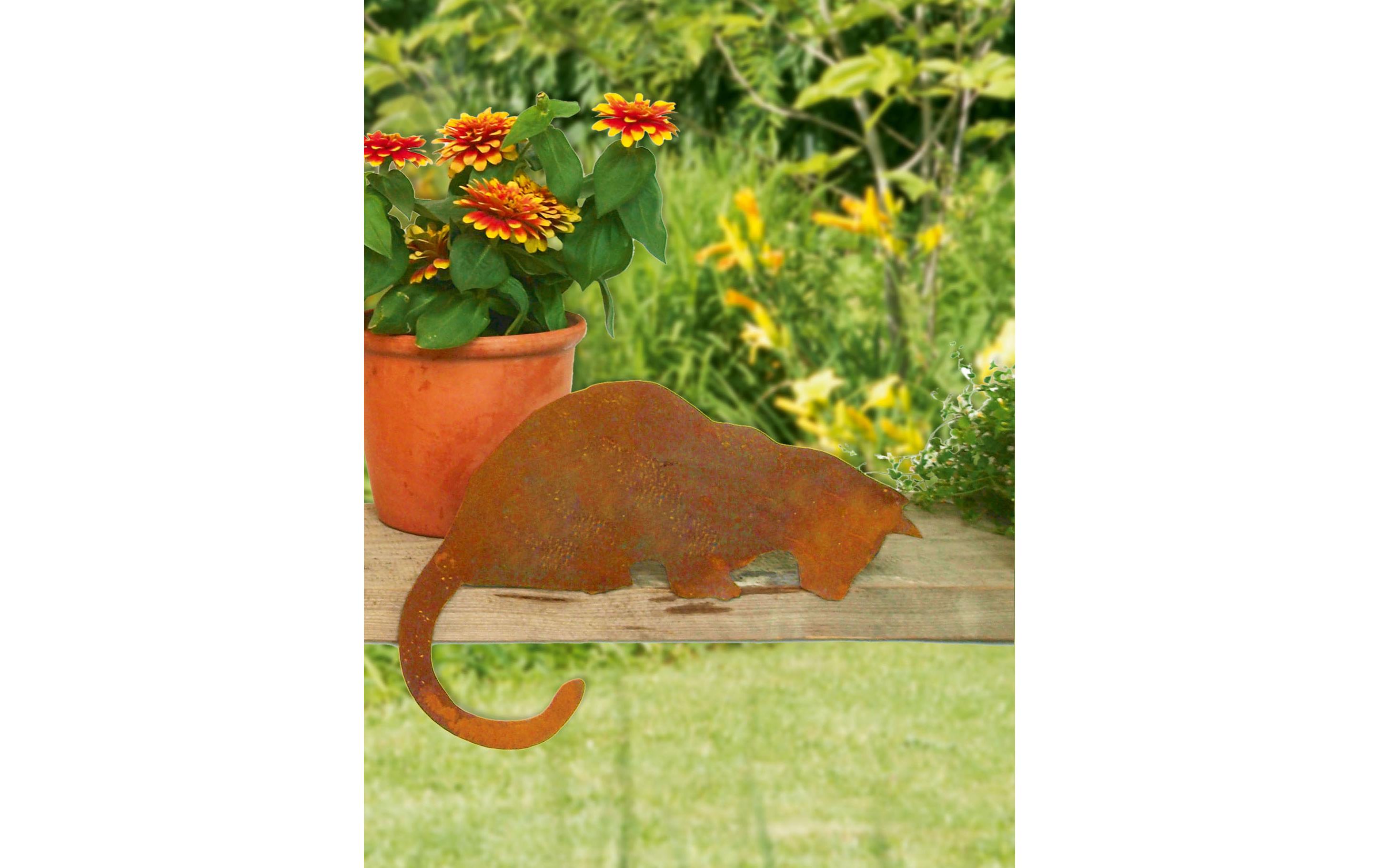 Dekofigur Katze auf Platte, nach unten schauendGartendeko aus Rost
