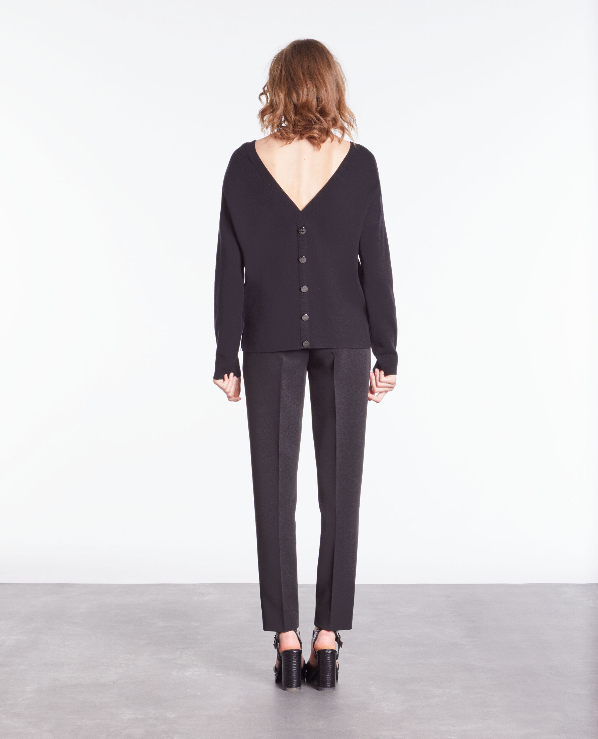 Pull avec boutonnage dans le dos