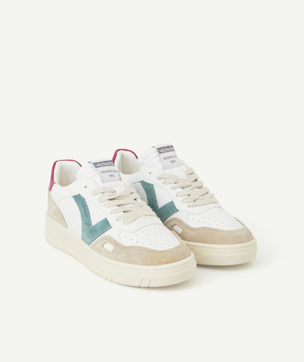 VICTORIABASKETS BLANCHES ET BEIGES AVEC LOGO VERT ET FUSCHIA