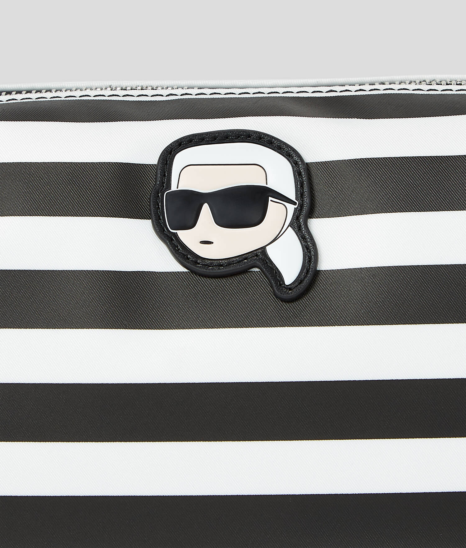 PETIT SAC DEMI-LUNE EN NYLON IKON - Petite rayure Noir-Blanc