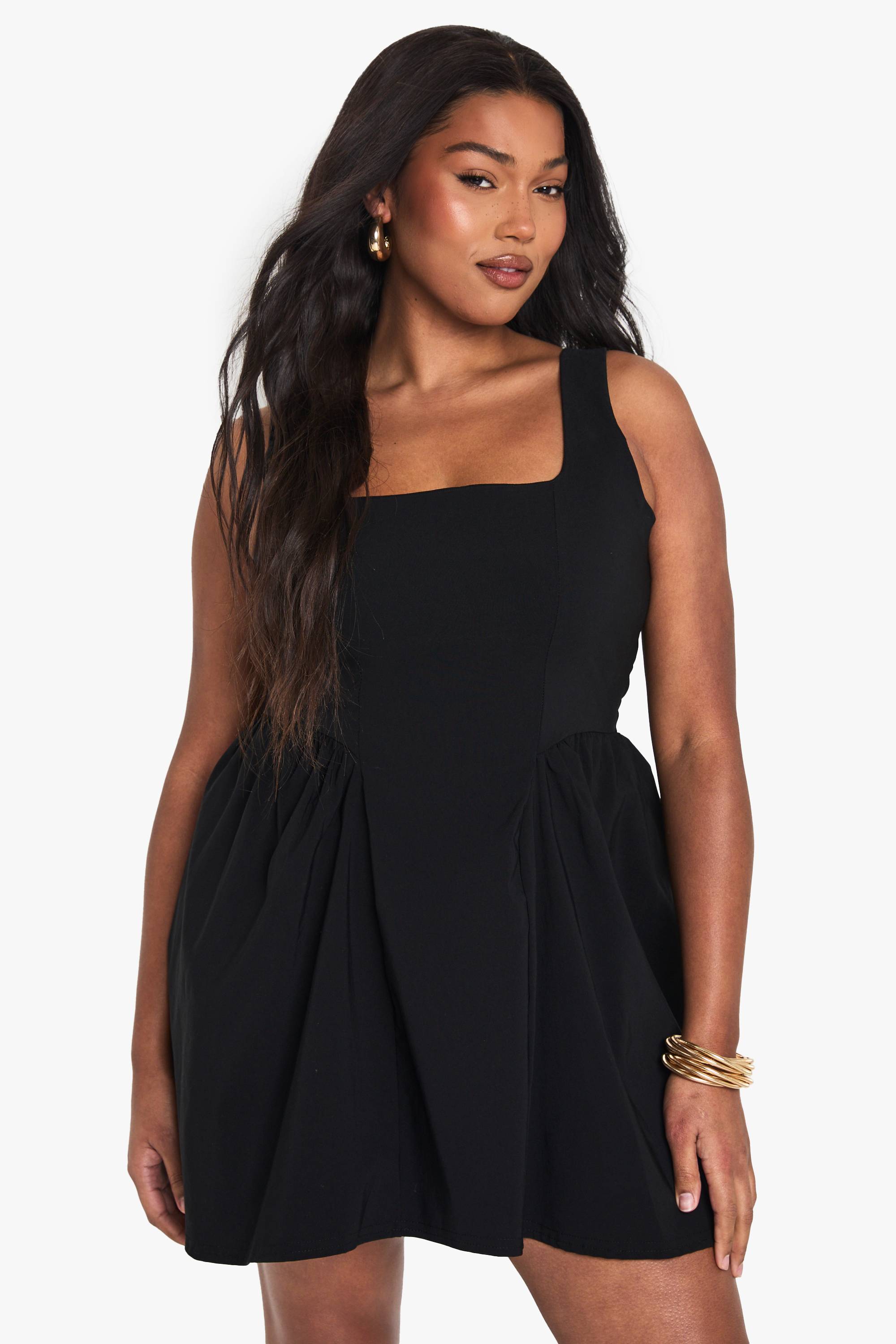 boohoo Plus Robe Skater Grande Taille à Encolure Carrée et à Fronces
