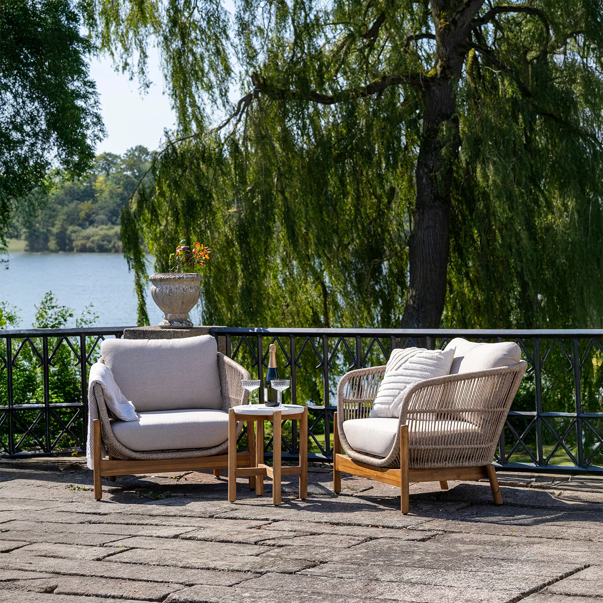 Houten tuin loungefauteuil Teresa - met zitkussens Beige