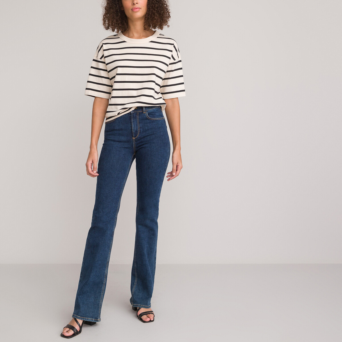 COLEÇÕES LA REDOUTE<br>Jeans bootcut push-up
