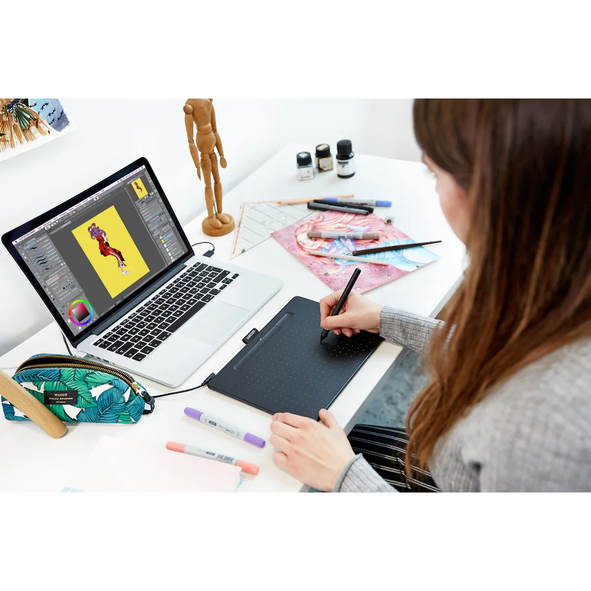 Wacom Intuos M Bluetooth tegneplate (sort)