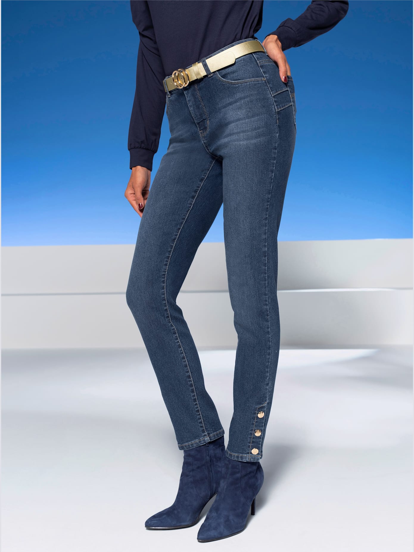 Jean push-up boutons-pression aux échancrures