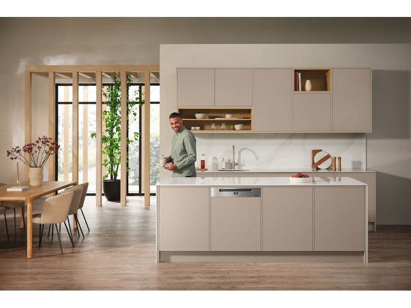 Miele Geschirrspüler G 15811-60 i Active Plus Silber Integrierter Geschirrspüler
