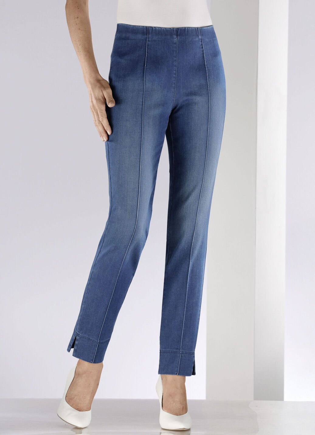 Jeans mit abgesteppten Biesen