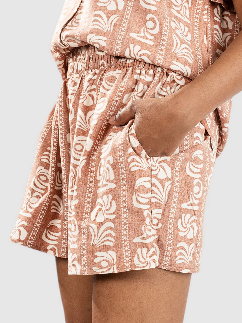 Sisstr Oceanside Woven Shorts henna