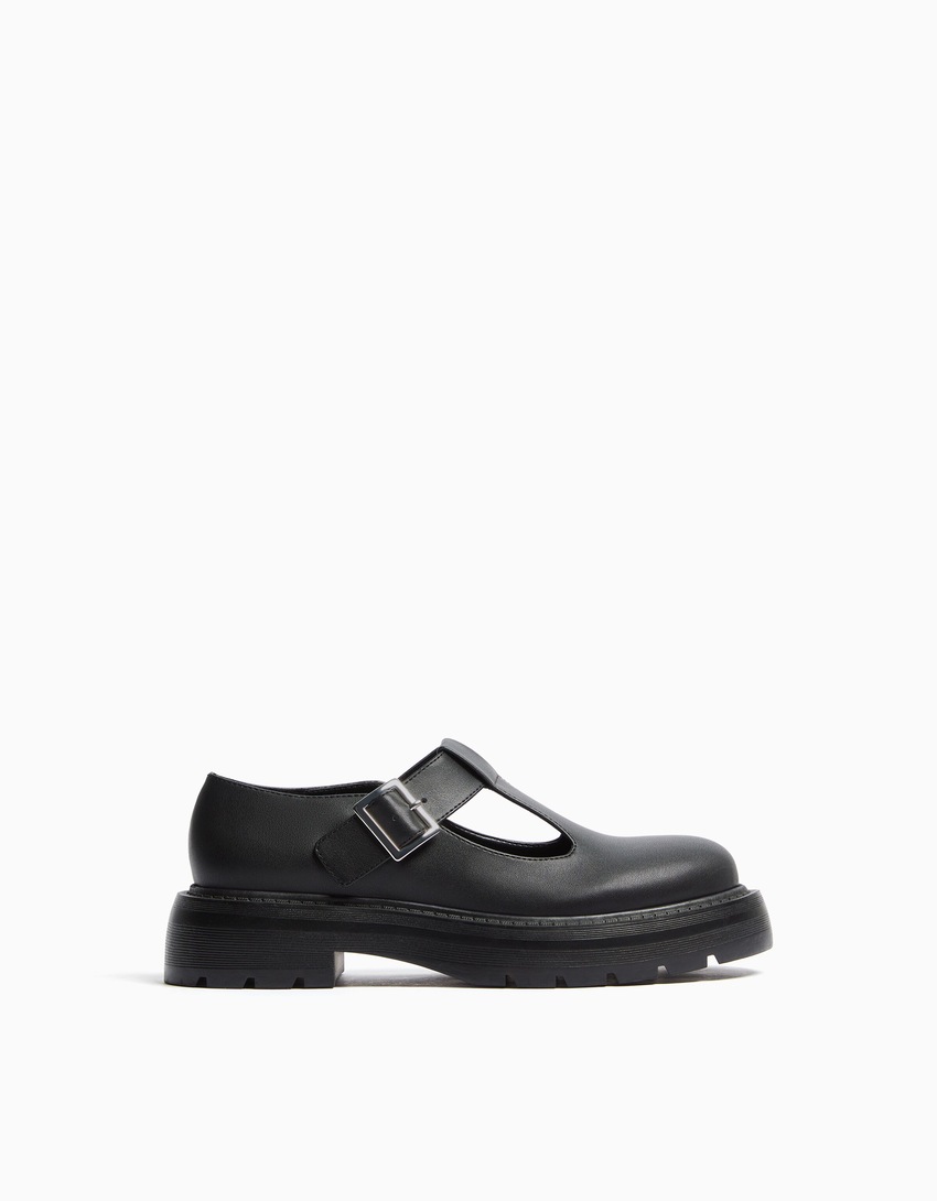 Sapatos Mary Jane baixos