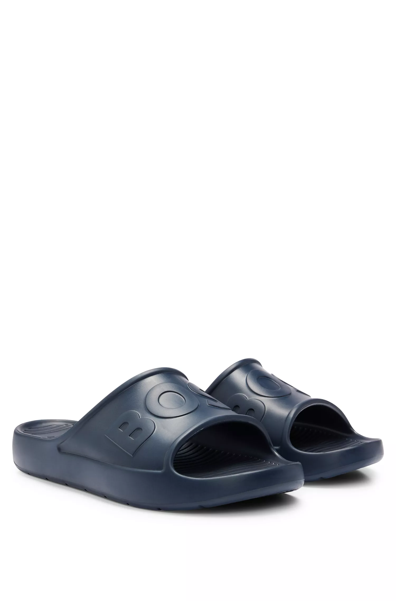 Chinelo BOSS preto, leve e em EVA, com tira com o logotipo.