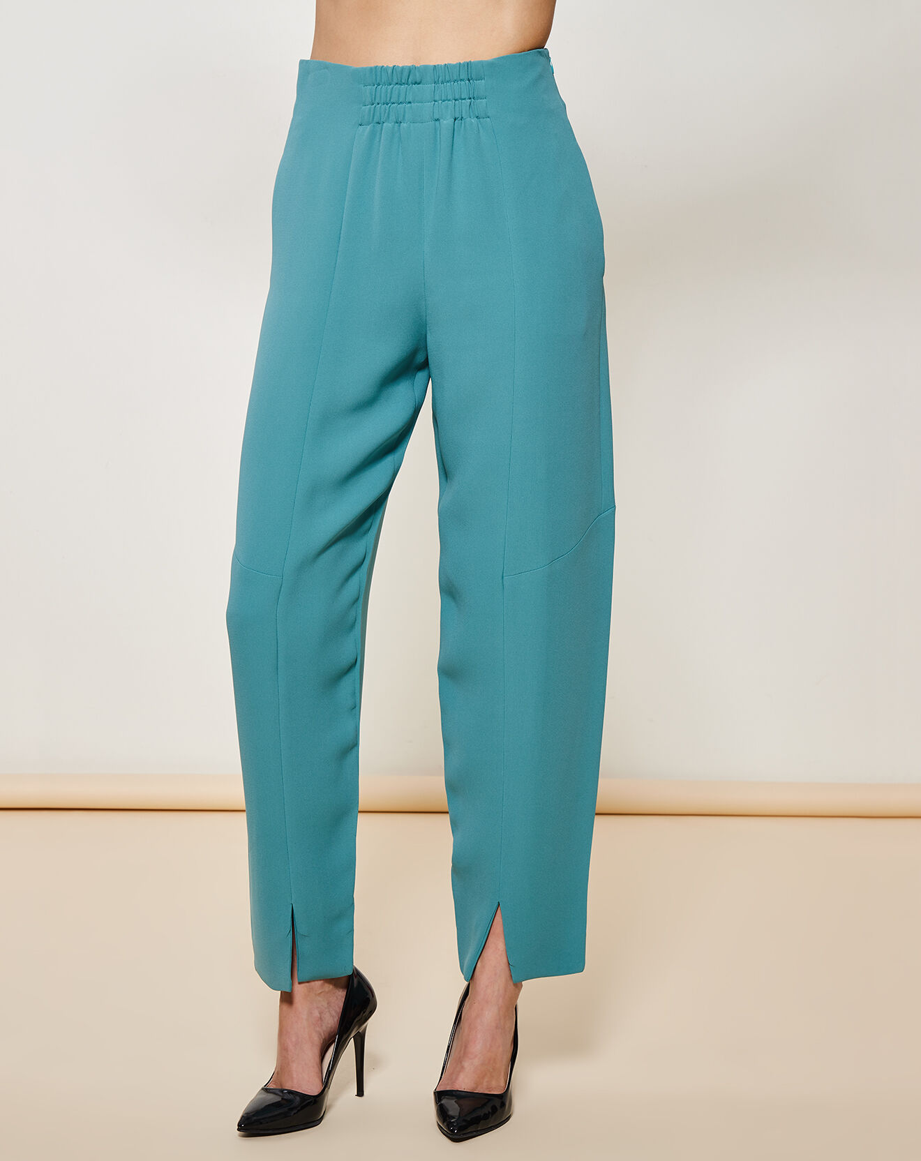 Giorgio Armani Pantalon fluide 100% Soie uni vert bleu