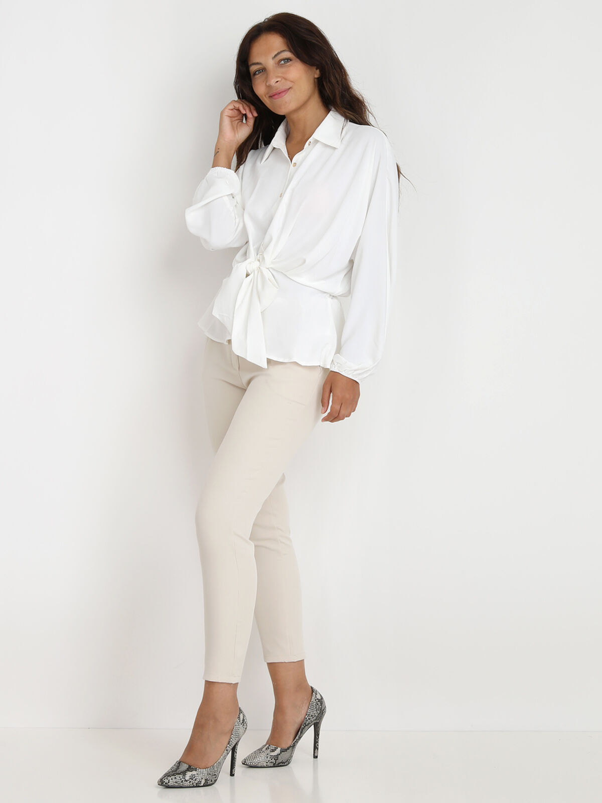 Pantalon à pinces ceinturé- Beige