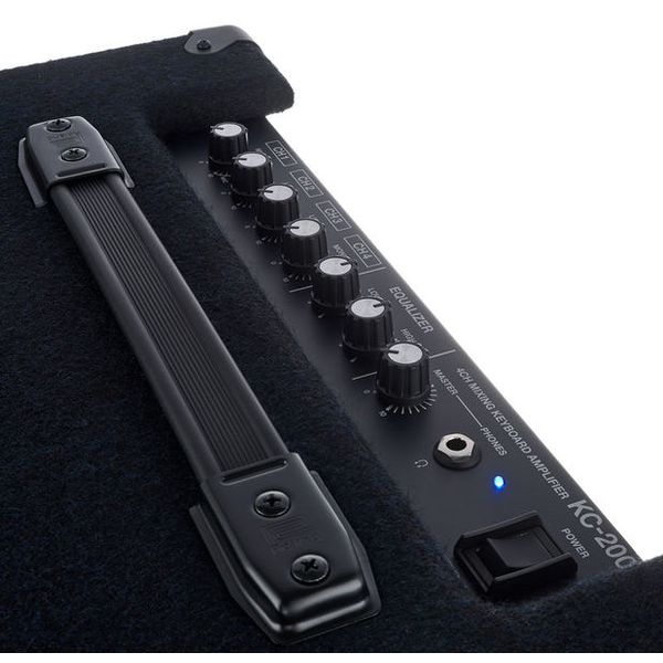 Roland KC-200