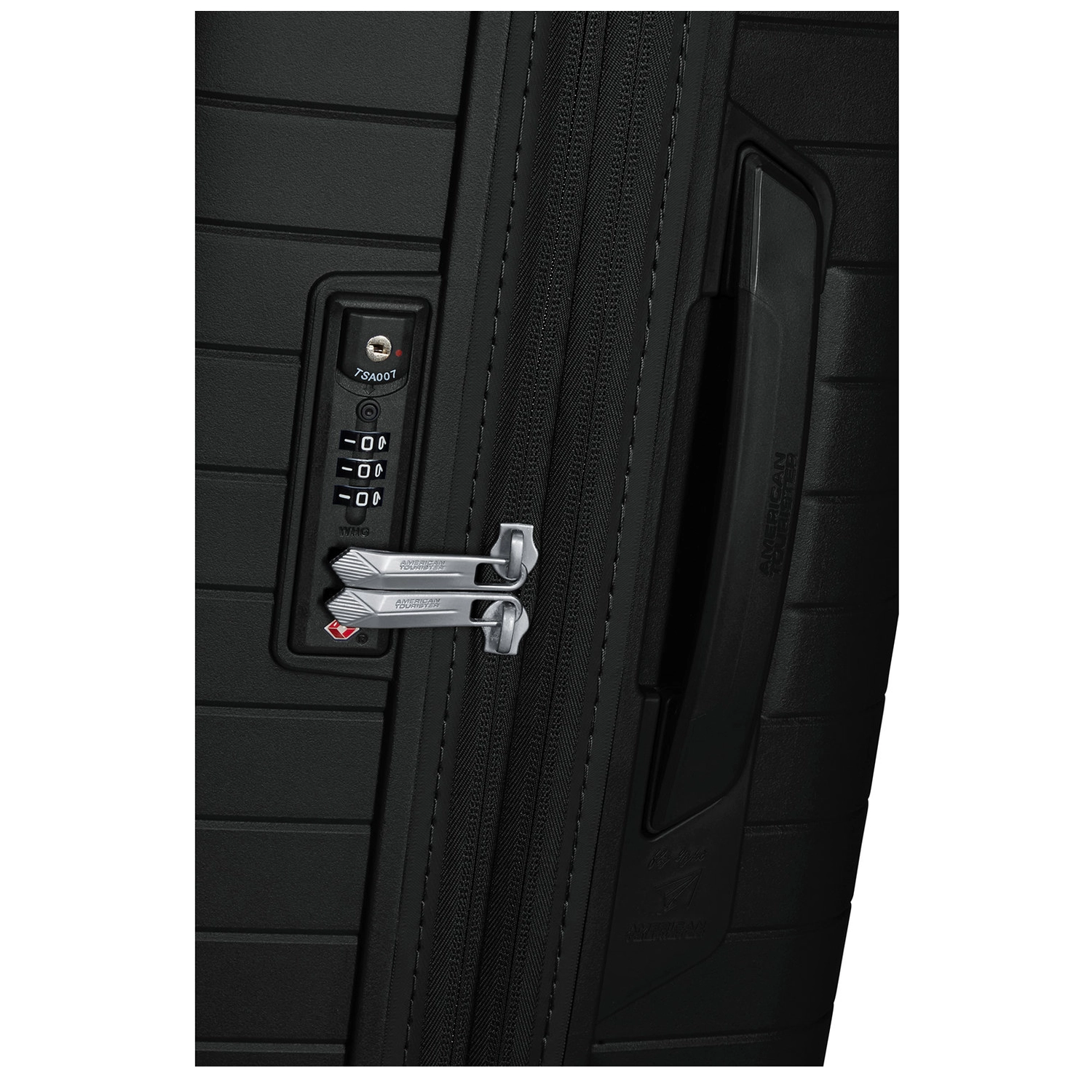 American Tourister Fastforward Spinner 78 EXP Flash Black