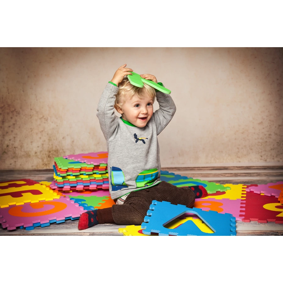 knorr toys® Puzzlematte Alphabet + Zahlen 36-tlg.30cm rot