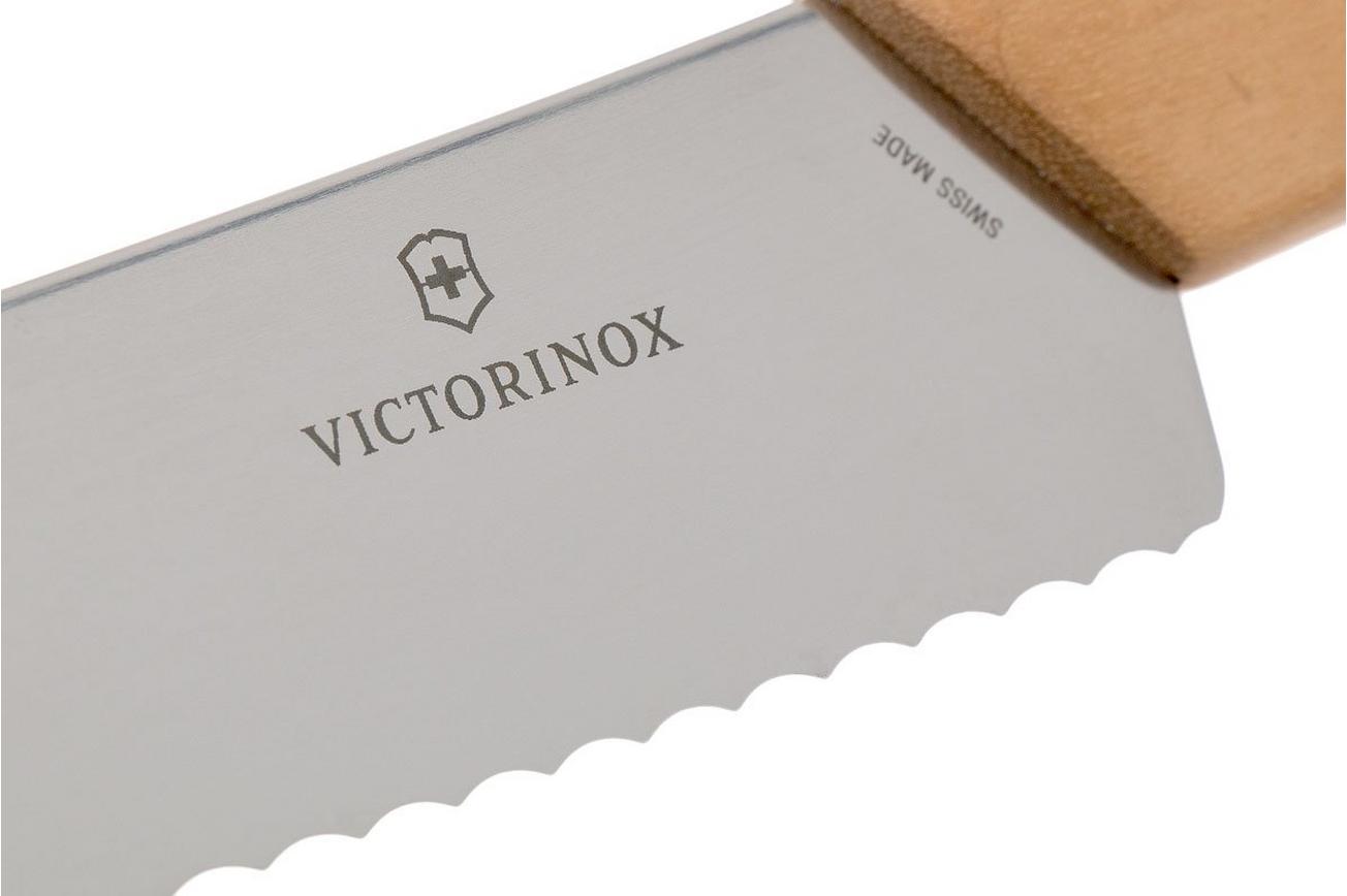 Victorinox Swiss Modern broodmes 22 cm, walnotenhout