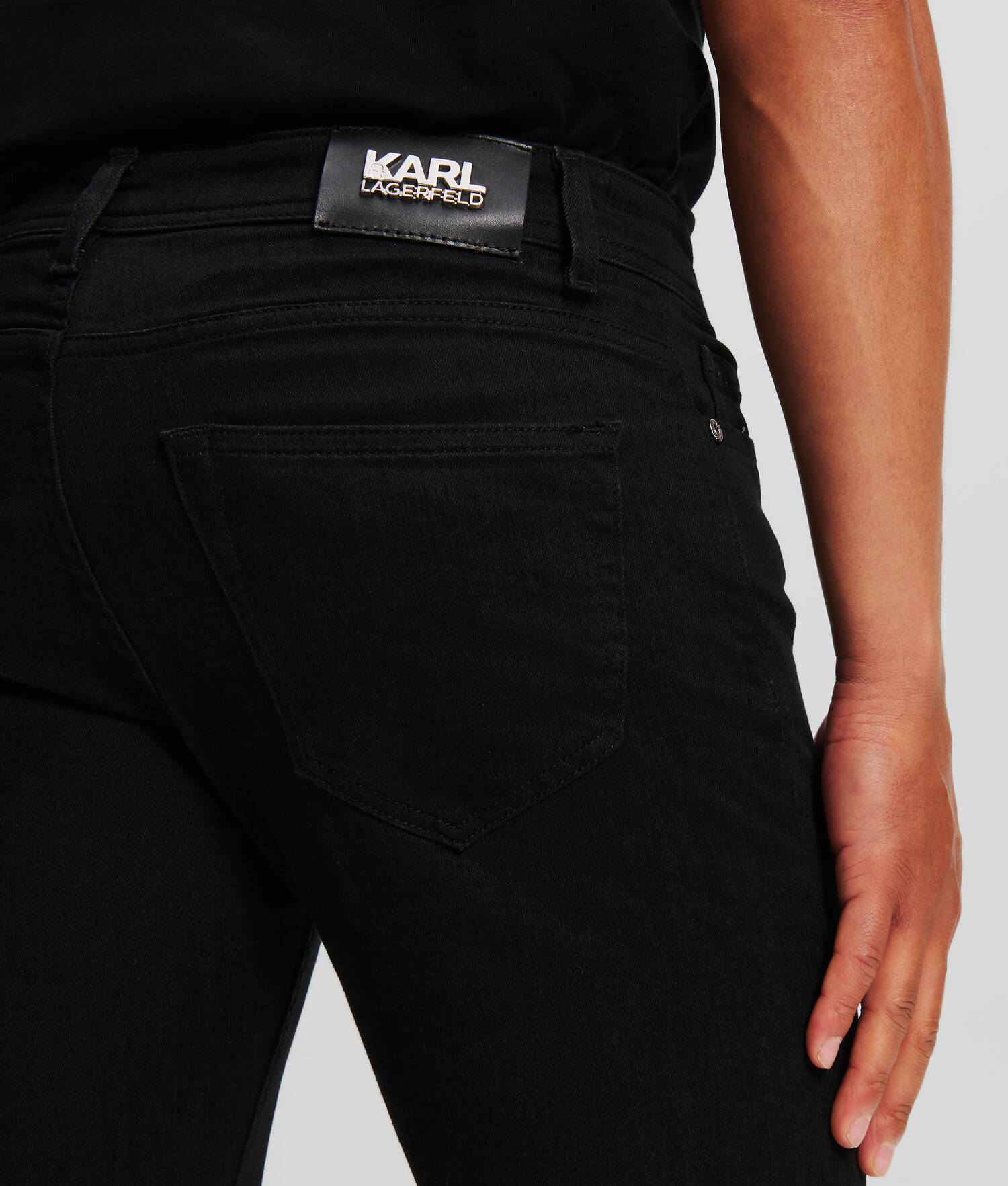 JEANS À CINQ POCHES