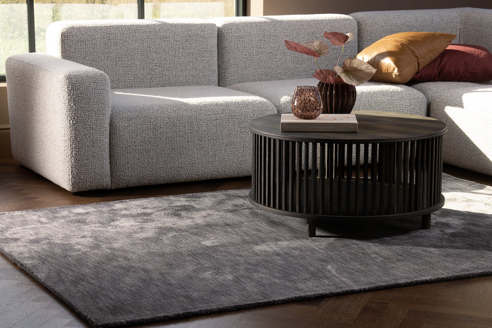 Wilston gulvteppe 160x230 160x230cm. Gråfarget polyester håndtuftet.