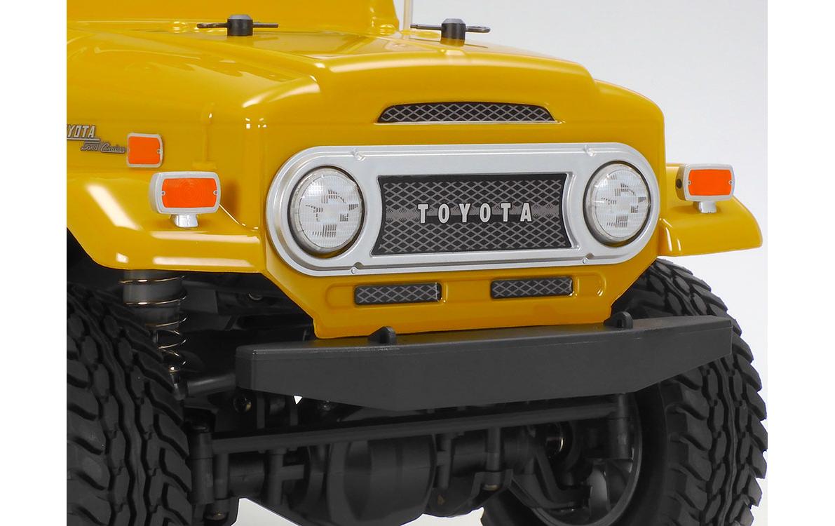 Scale Crawler Toyota Land Cruiser 40 CC-02 Gelb Bausatz 1:10<br>Toyota Land Cruiser Off-Road Modell im Massstab 1:10