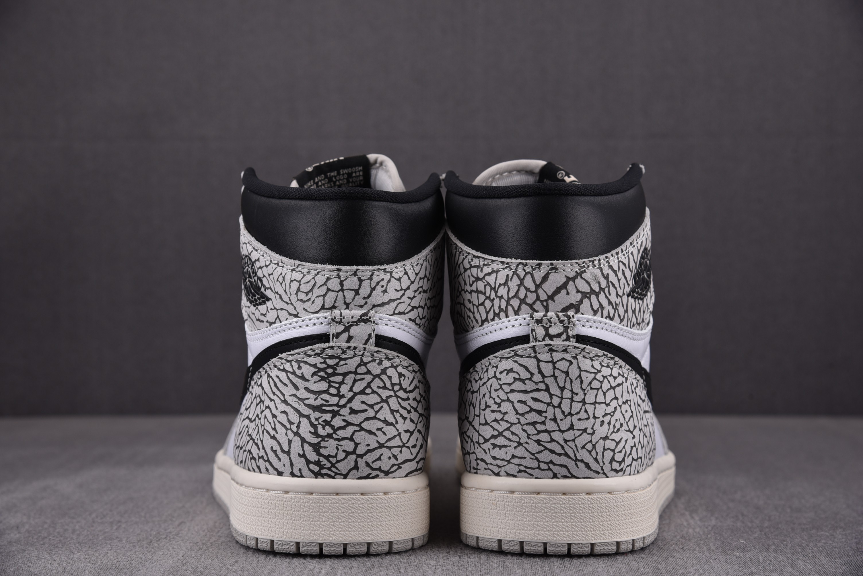 Jordan 1 Retro High OG White Cement