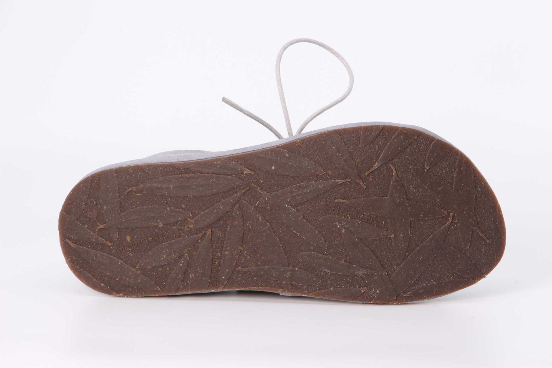 El Naturalista Bare denim