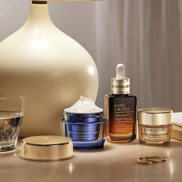 Estée Lauder Revitalizing Supreme  Night Cream