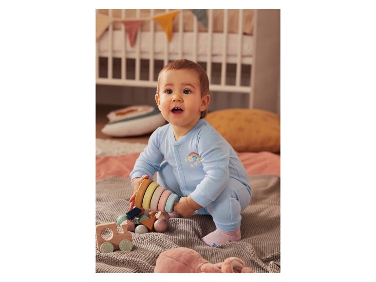 2 baby pyjama's