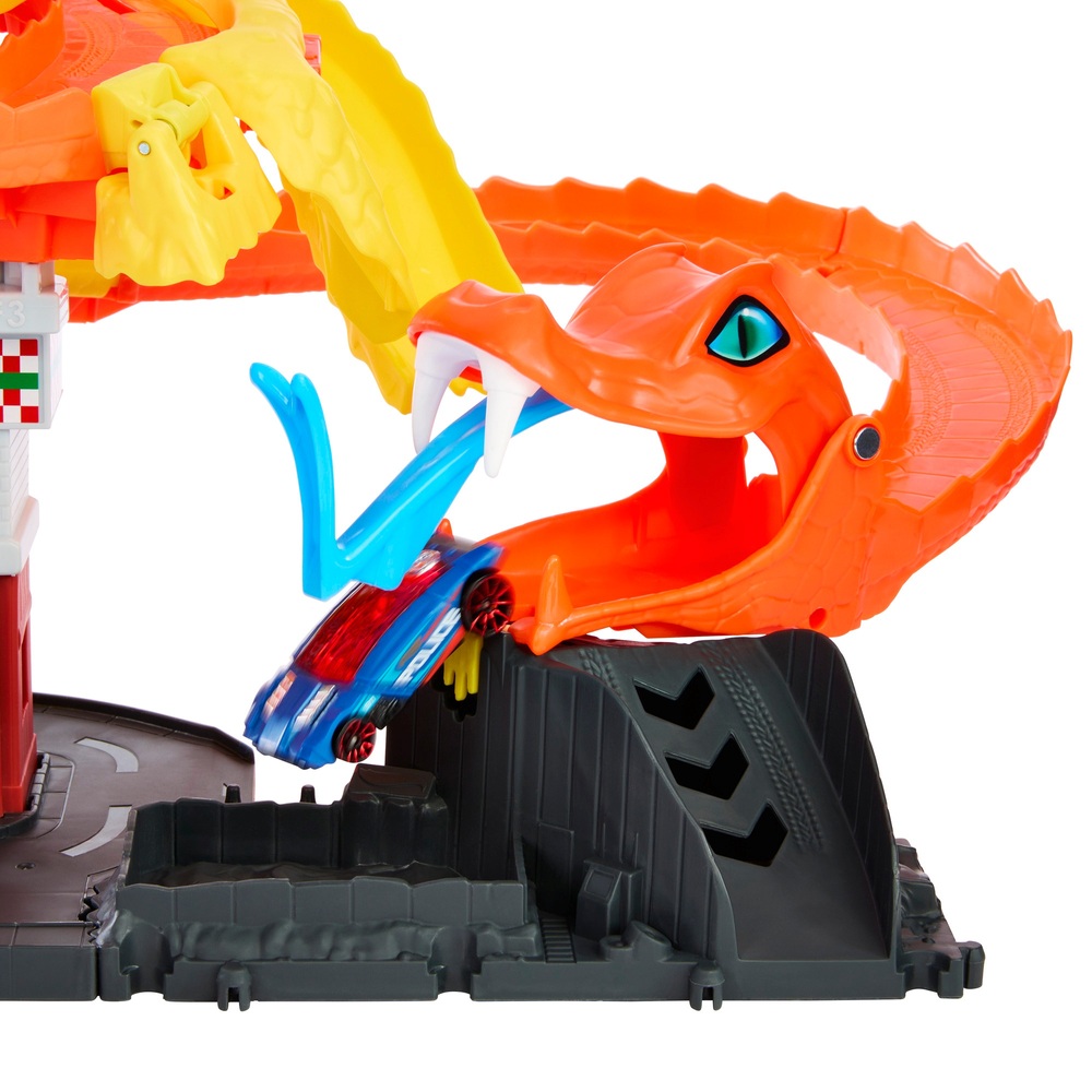 Hot Wheels City Cobra Slam Pizza Attack Set