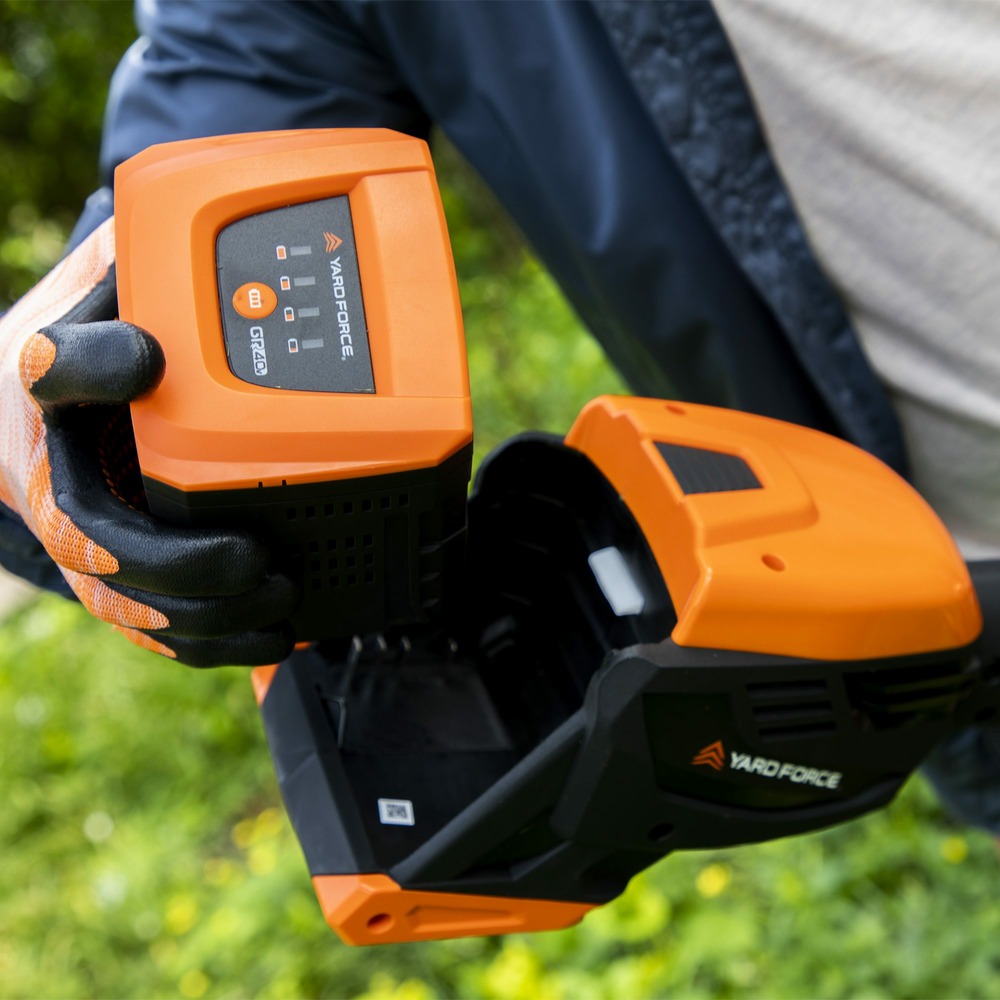 Yard force - débroussailleuse sans-fil 40v avec largeur de coupe 30cm sans batterie - lt g33aw
