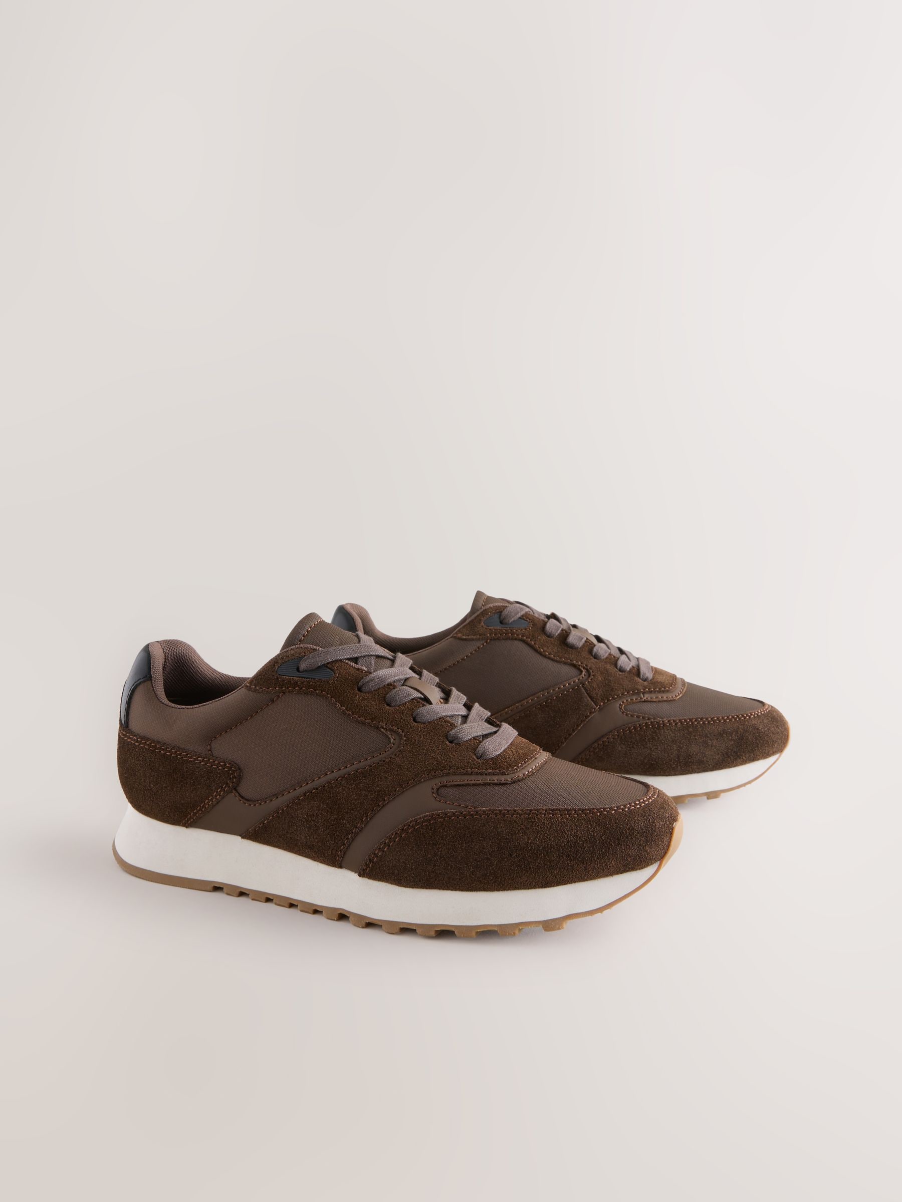 Bruin - Smart Casual Runners Trainers with Suede Trim