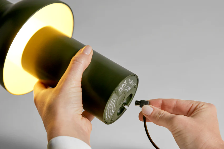 HAY  PC Portable lampe - olive